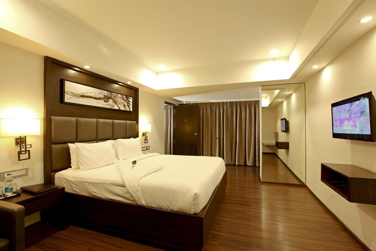 Goutham Grand Hotel Tenali Екстер'єр фото
