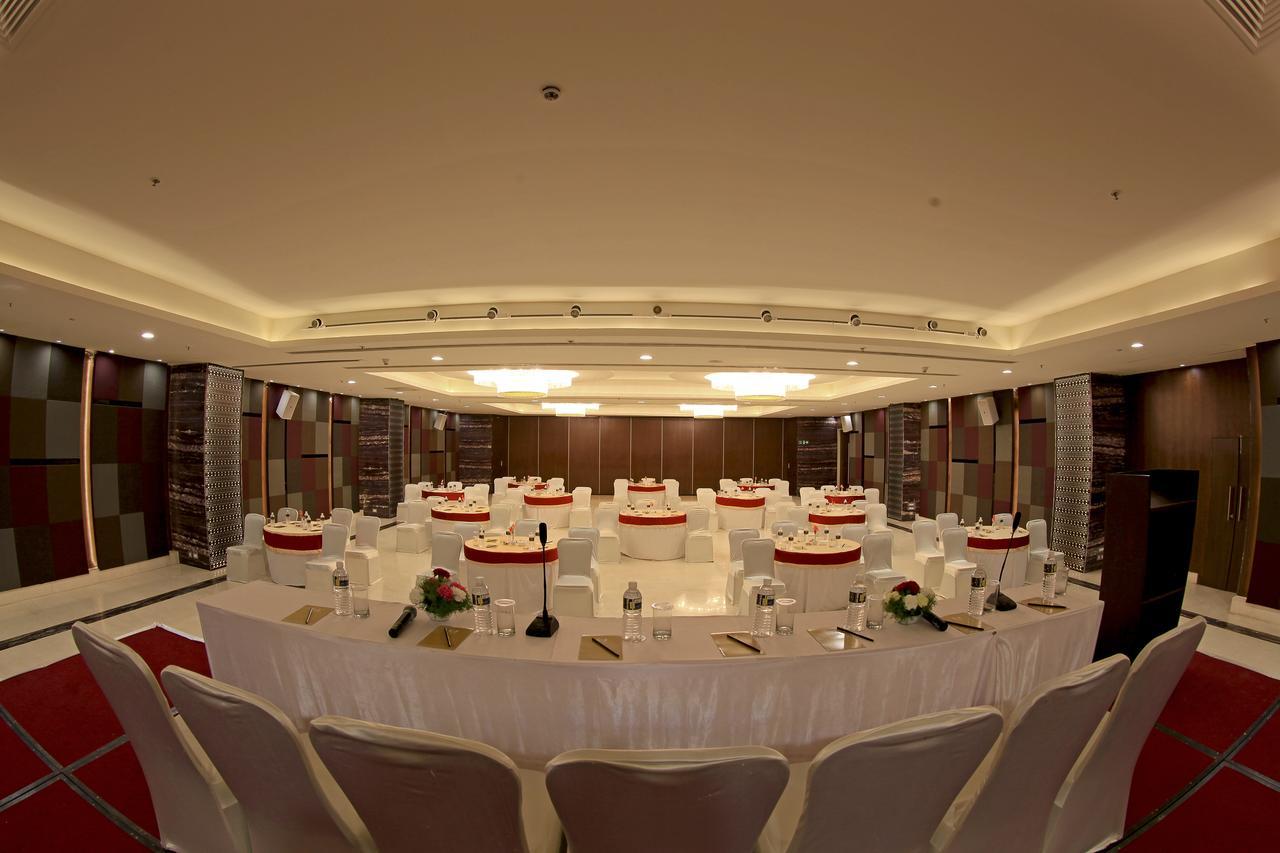 Goutham Grand Hotel Tenali Екстер'єр фото