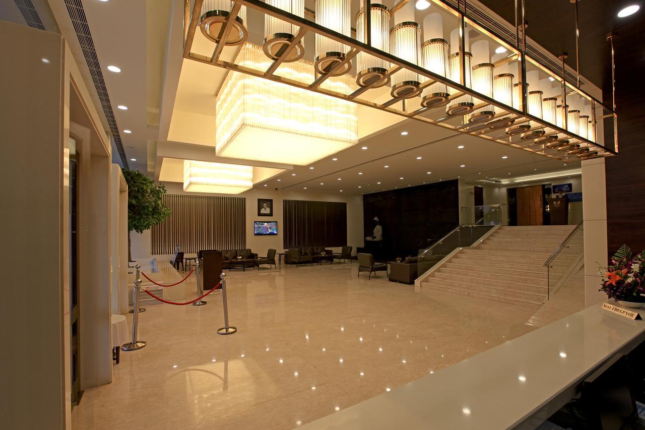 Goutham Grand Hotel Tenali Екстер'єр фото